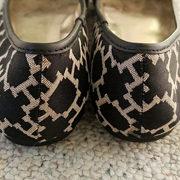 Tommy Hilfiger black tassel flats size 8 - Picture 3 of 5